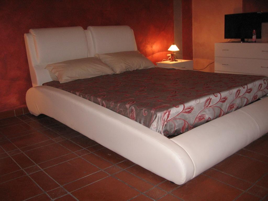 Golden Dreams Bed and Breakfast Bari Habitación foto
